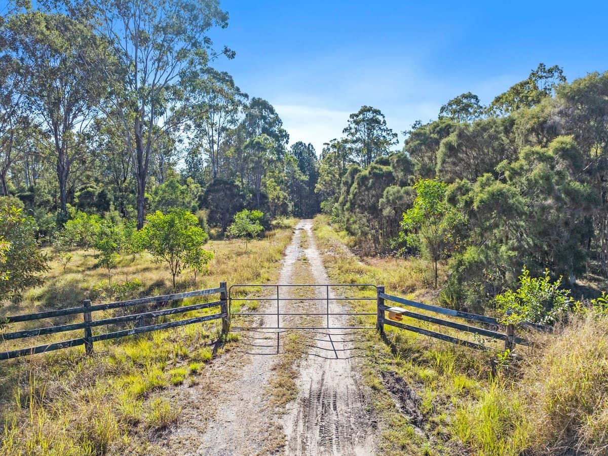 122-144 Tamborine Street, JIMBOOMBA - Thumbnail 3