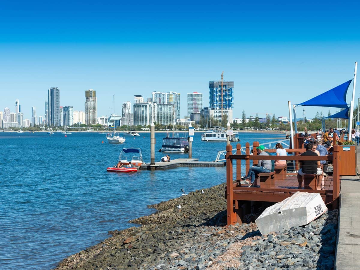 300 Marine Parade, LABRADOR - Thumbnail 2