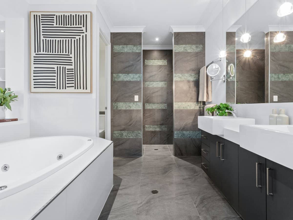 30 Forest Ridge Drive, BONOGIN - Thumbnail 18