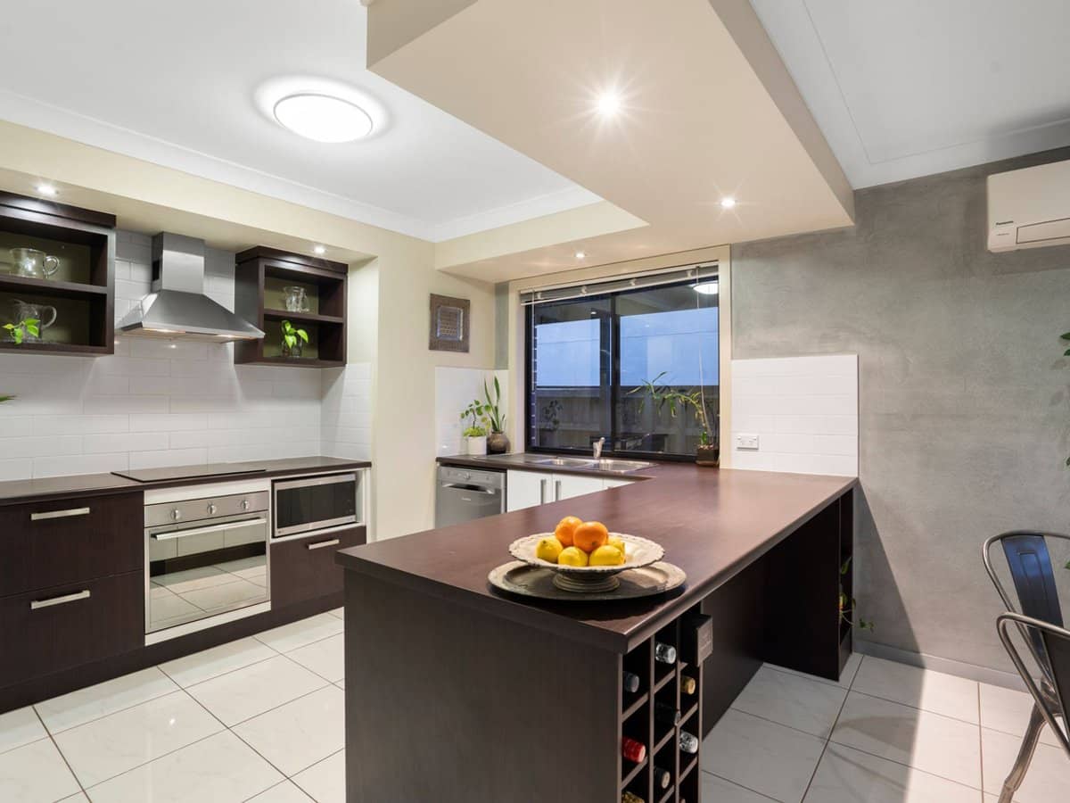 25 Lake Breeze Drive, WINDAROO - Thumbnail 6