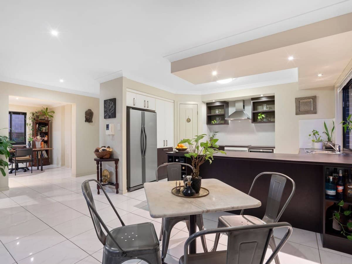 25 Lake Breeze Drive, WINDAROO - Thumbnail 7