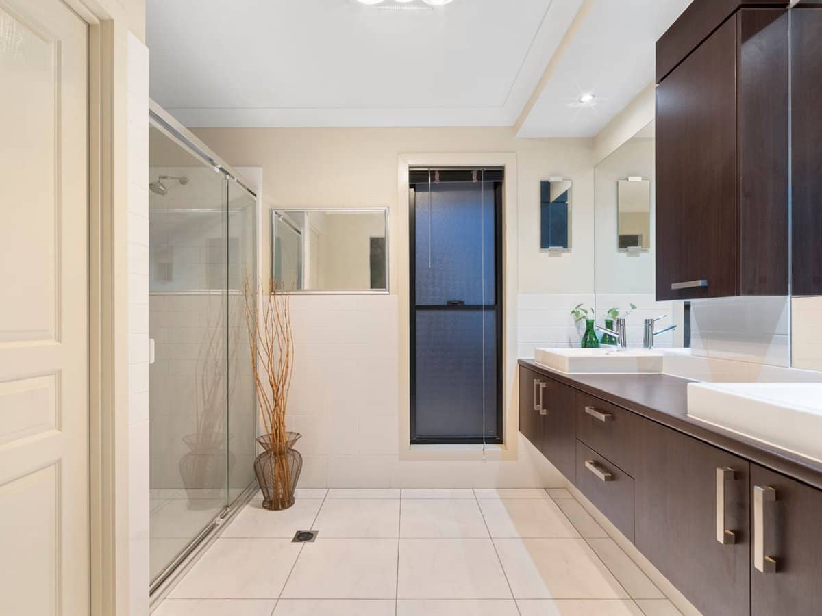 25 Lake Breeze Drive, WINDAROO - Thumbnail 12