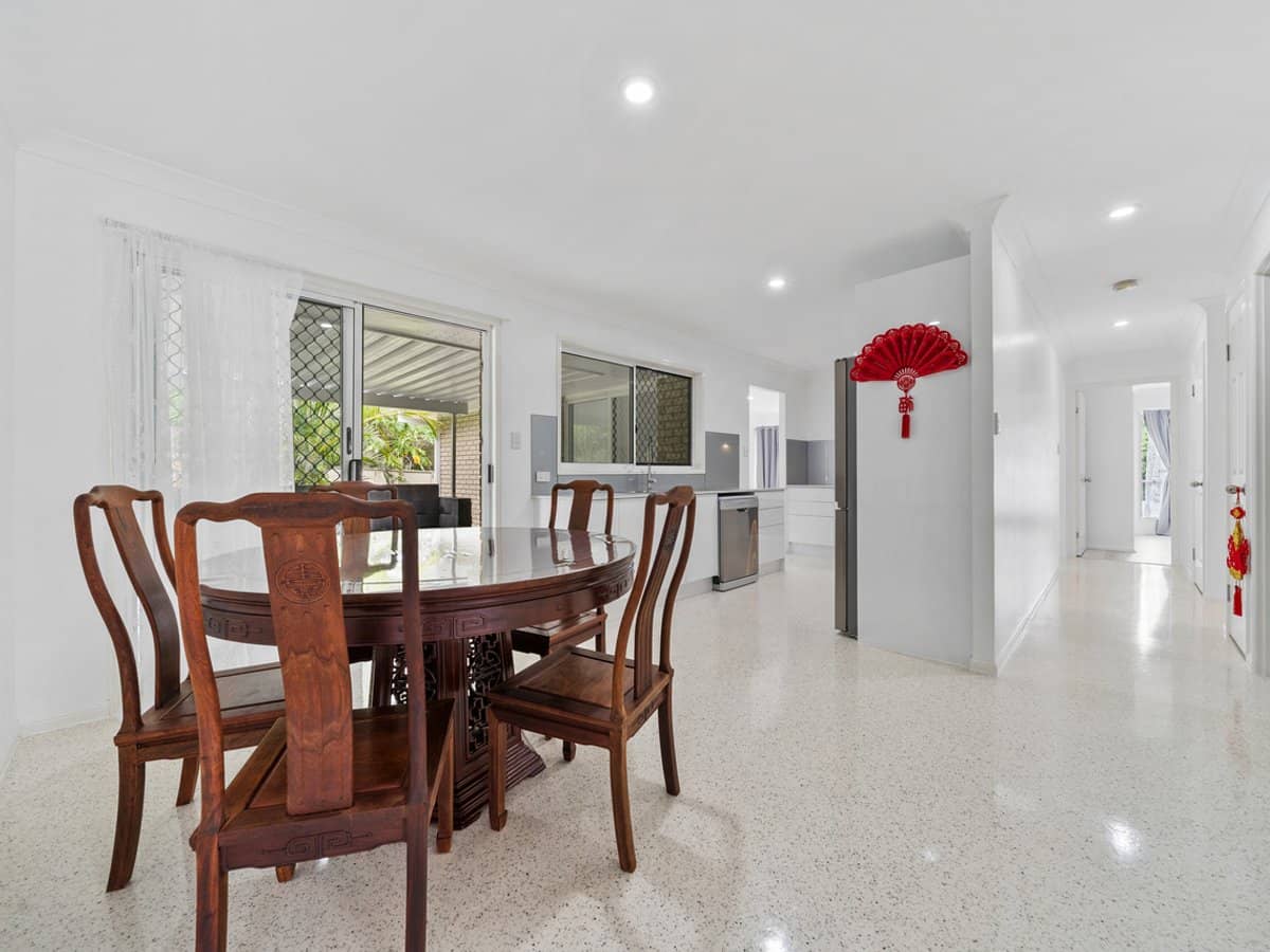 1 Bower Road, EAGLEBY - Thumbnail 3