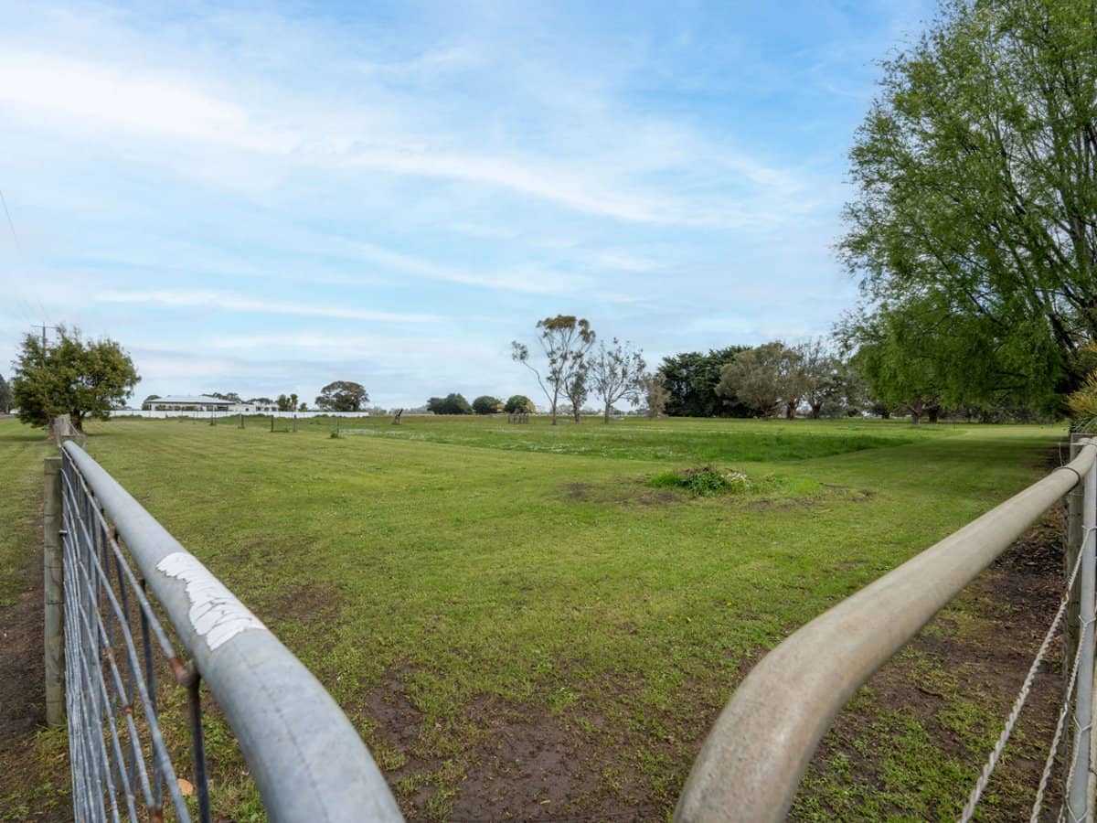 26 Smith Street, HEYWOOD - Thumbnail 23