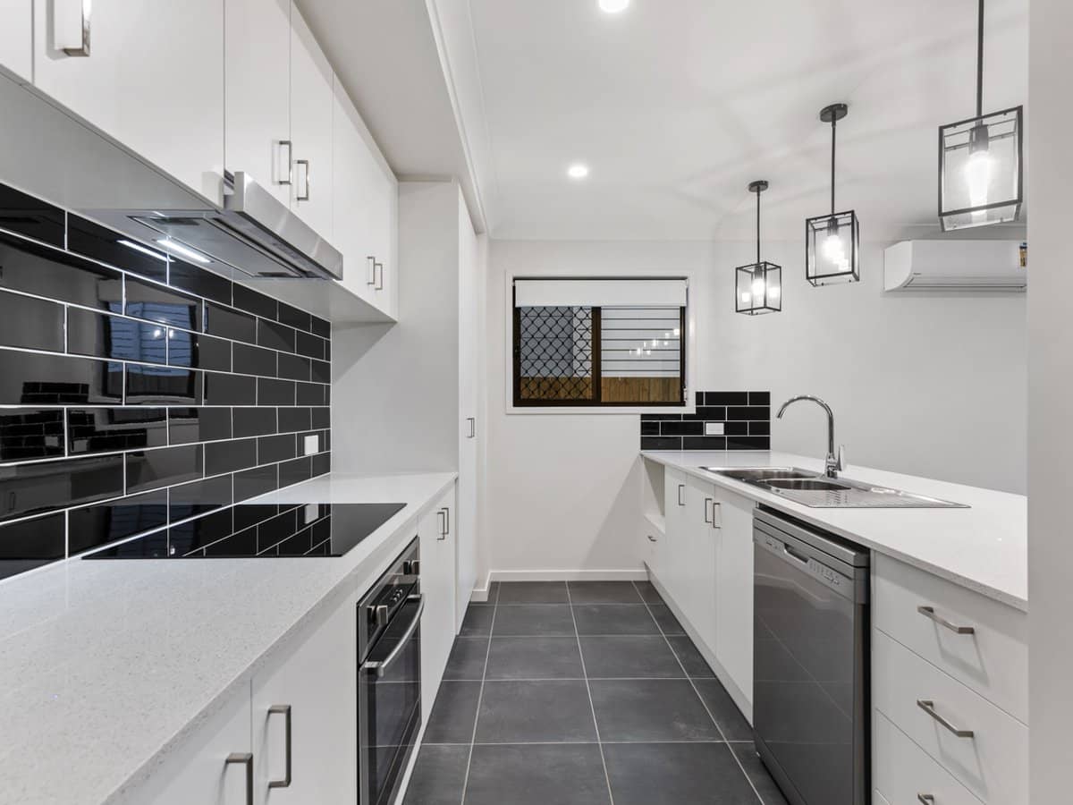 24. Shell Street, NERANG - Thumbnail 2