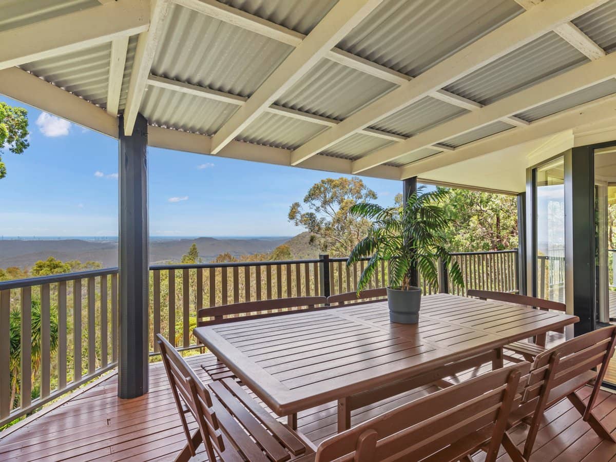 17 Lombok Court, TAMBORINE MOUNTAIN - Thumbnail 1