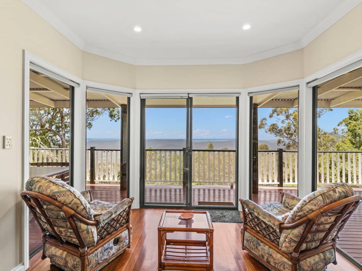 17 Lombok Court, TAMBORINE MOUNTAIN - Thumbnail 2