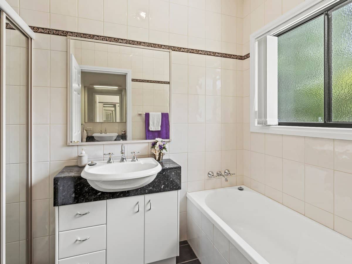 17 Lombok Court, TAMBORINE MOUNTAIN - Thumbnail 14