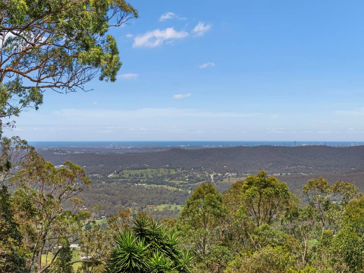 17 Lombok Court, TAMBORINE MOUNTAIN - Thumbnail 31