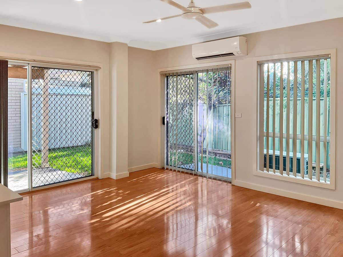 73-79 The Lakes Drive, GLENMORE PARK - Thumbnail 3