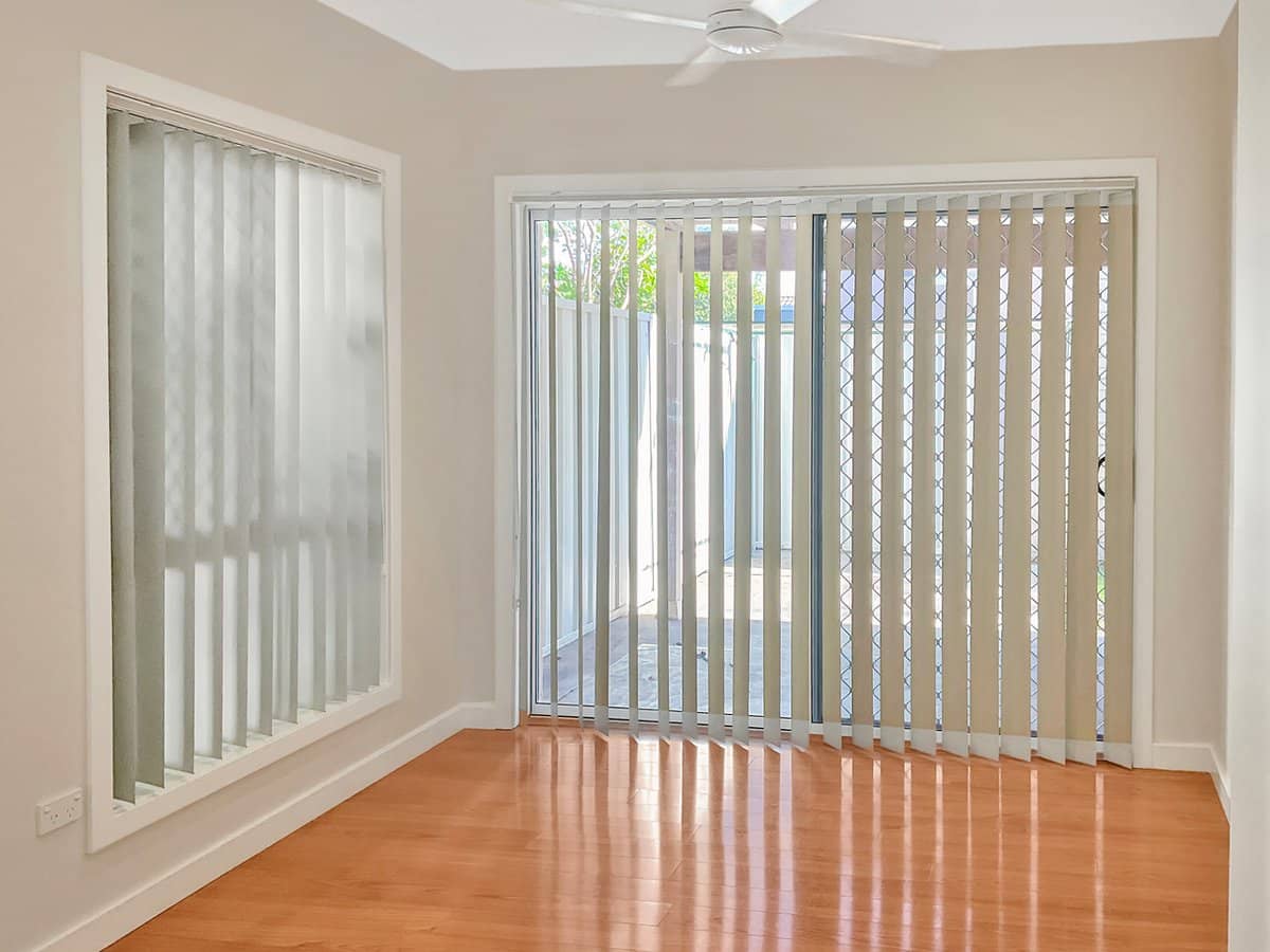 73-79 The Lakes Drive, GLENMORE PARK - Thumbnail 4