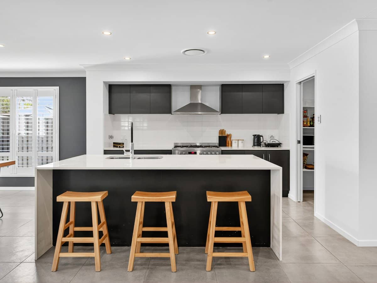 1 Stillwater Court, Hope Island - Thumbnail 5