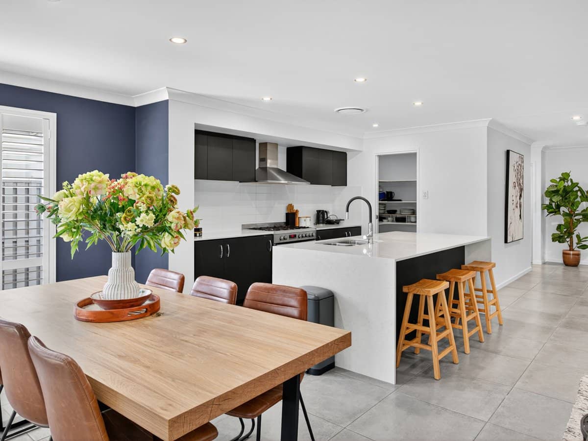 1 Stillwater Court, Hope Island - Thumbnail 8