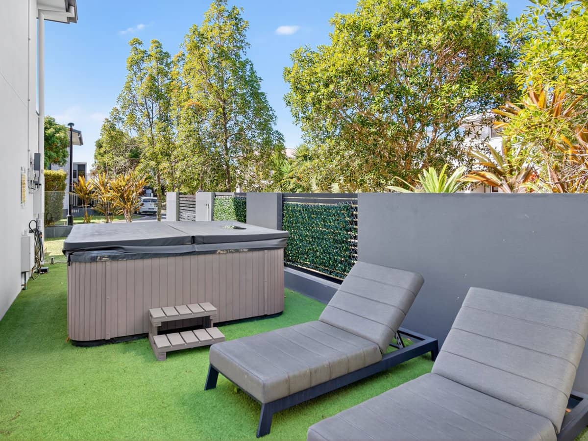 1 Stillwater Court, Hope Island - Thumbnail 13