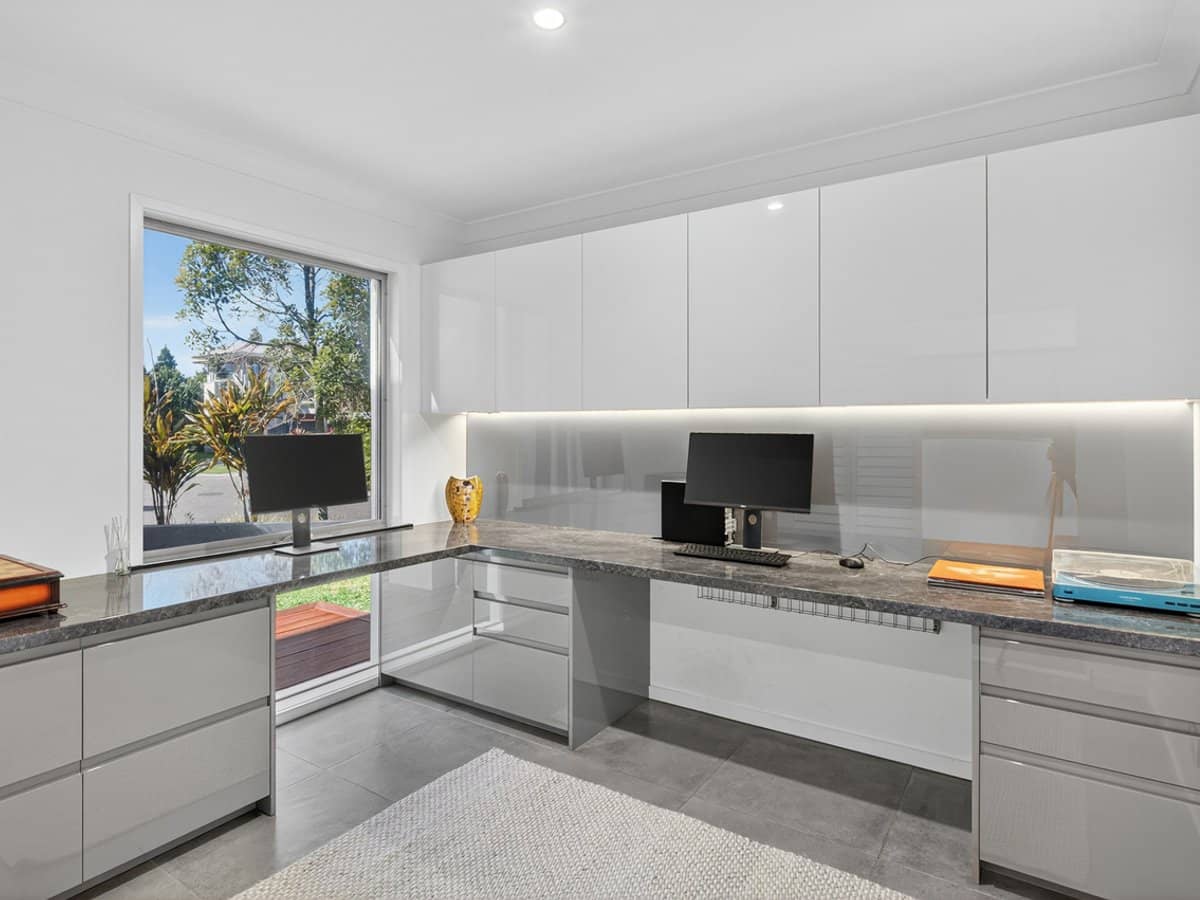 1 Stillwater Court, Hope Island - Thumbnail 17