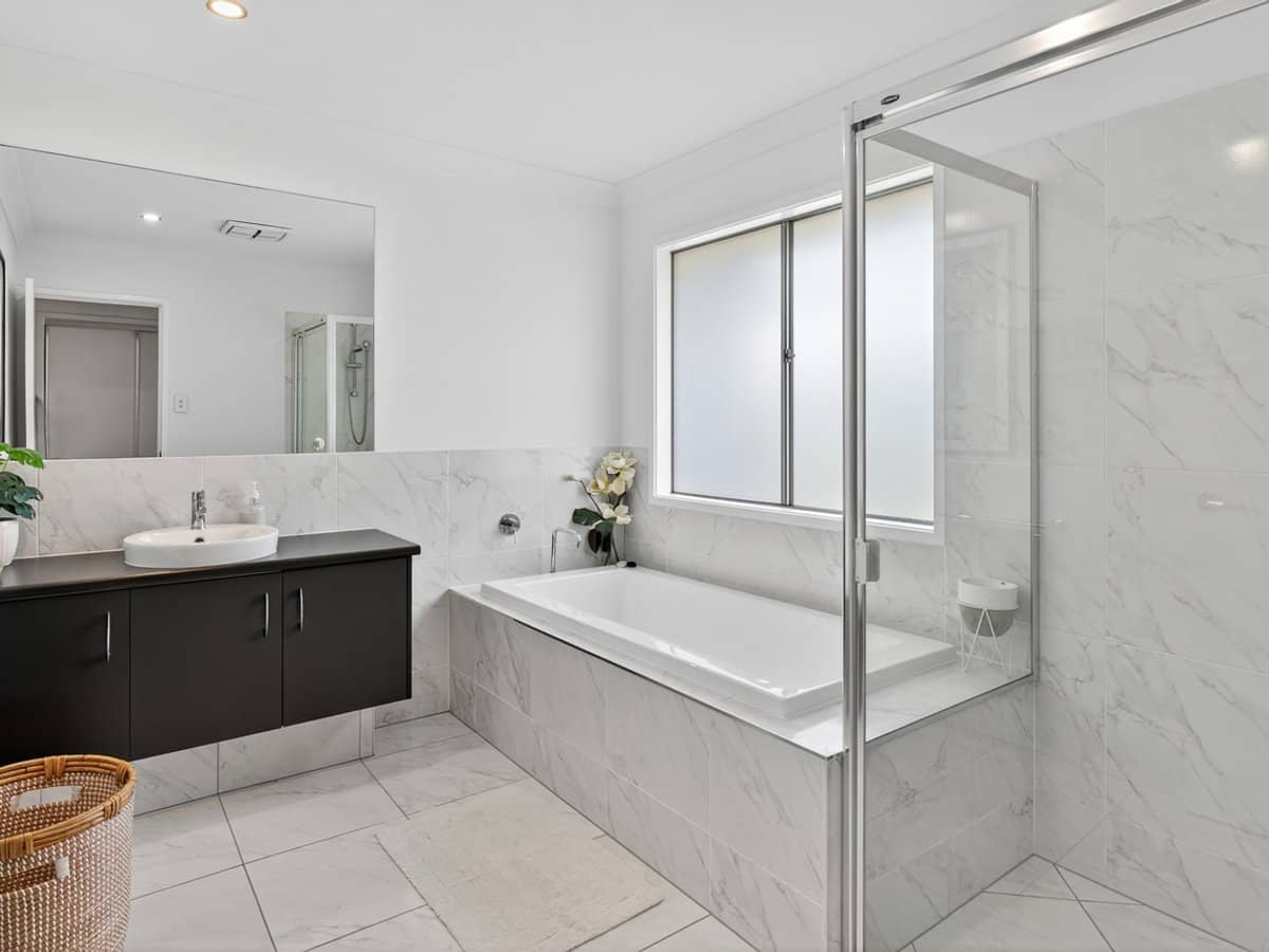 1 Stillwater Court, Hope Island - Thumbnail 22