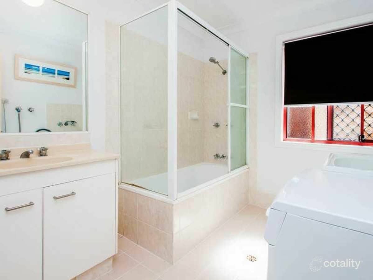 1/24 Thornleigh Crescent, VARSITY LAKES - Thumbnail 8