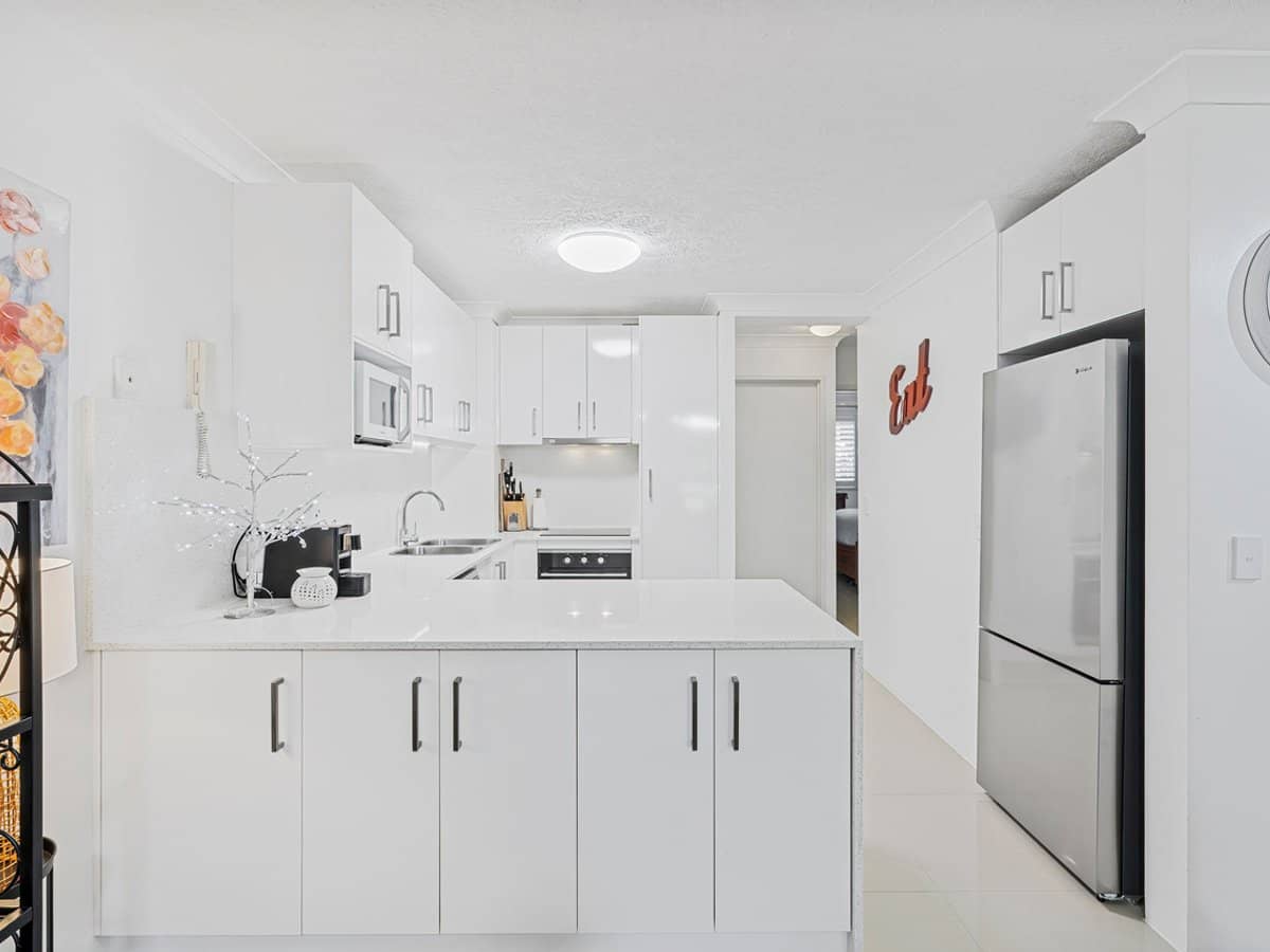 45 Pohlman Street, Southport - Thumbnail 2