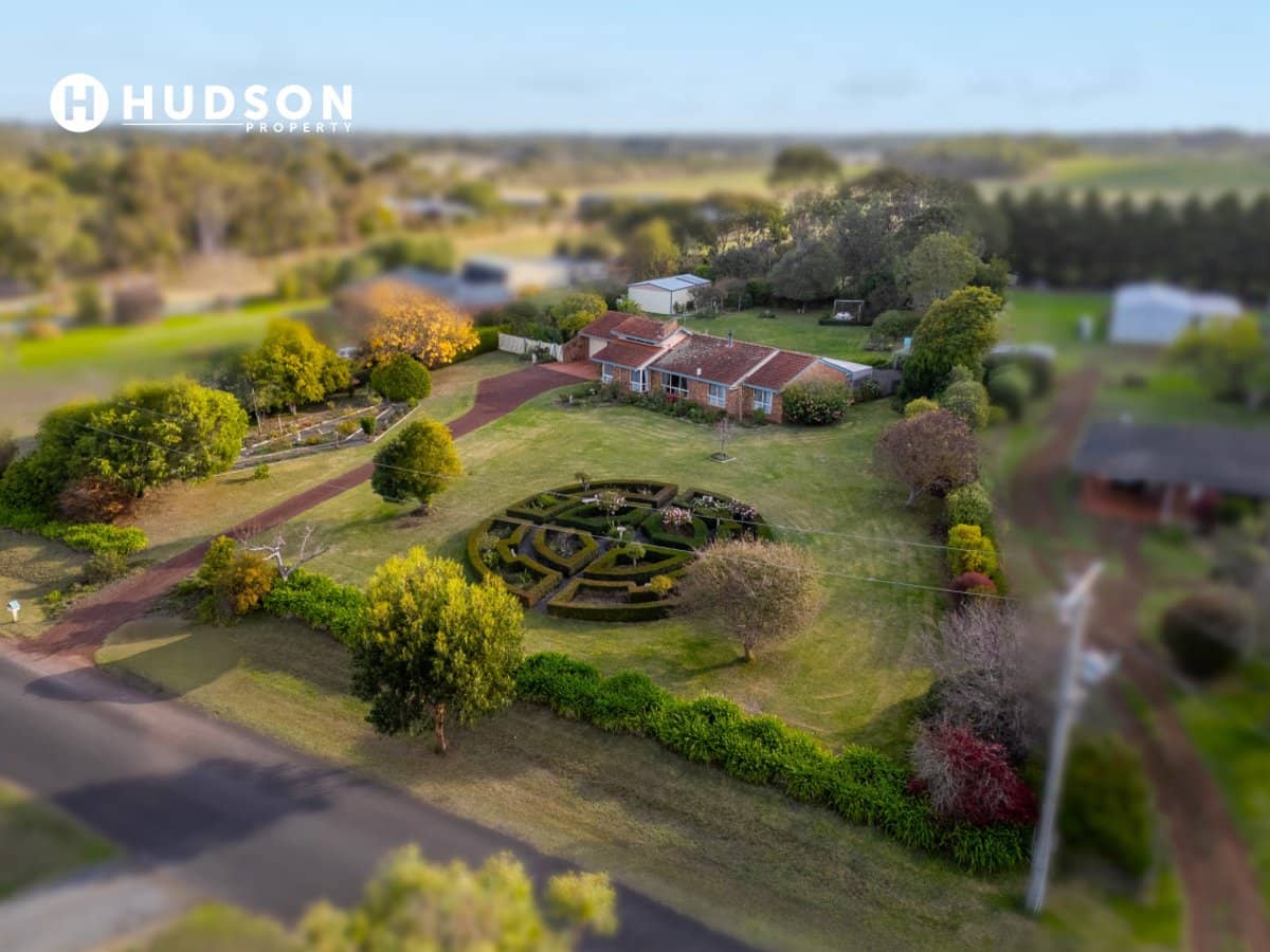 10 Denhill Court, PORTLAND - Thumbnail 1