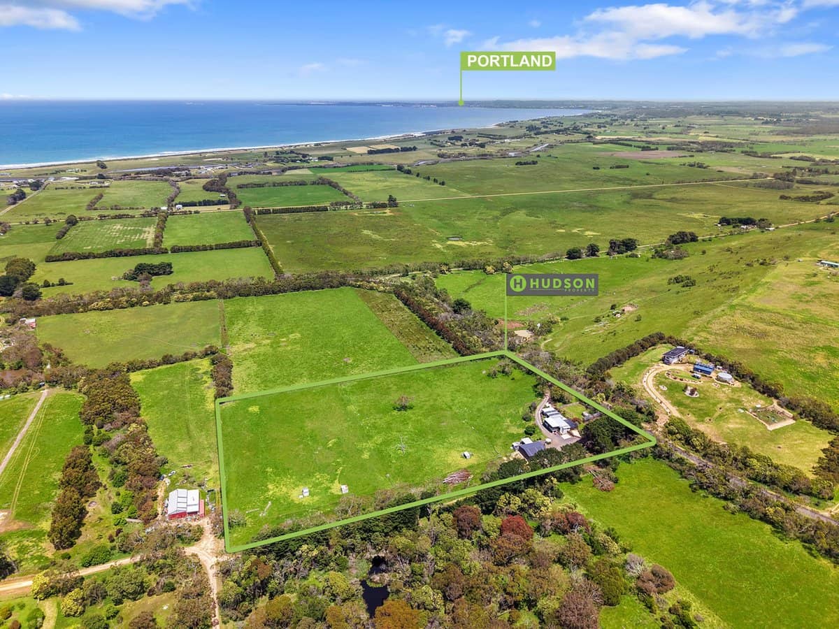 216 Boyers Road, NARRAWONG - Thumbnail 2