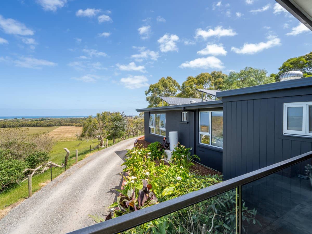 216 Boyers Road, NARRAWONG - Thumbnail 3