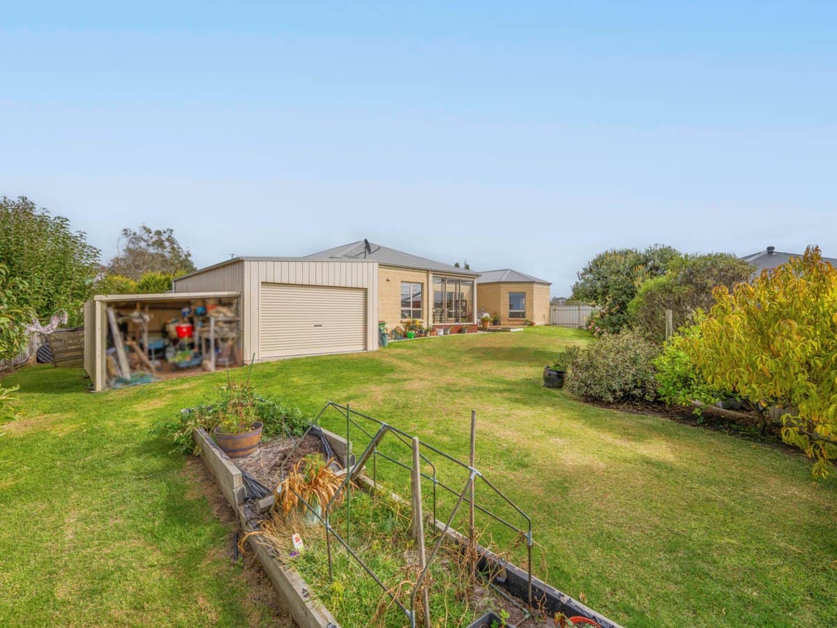 6 Neptune Avenue South, PORTLAND NORTH - Thumbnail 17