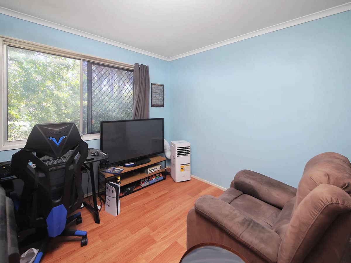 18 Barakee Street, CRESTMEAD - Thumbnail 9