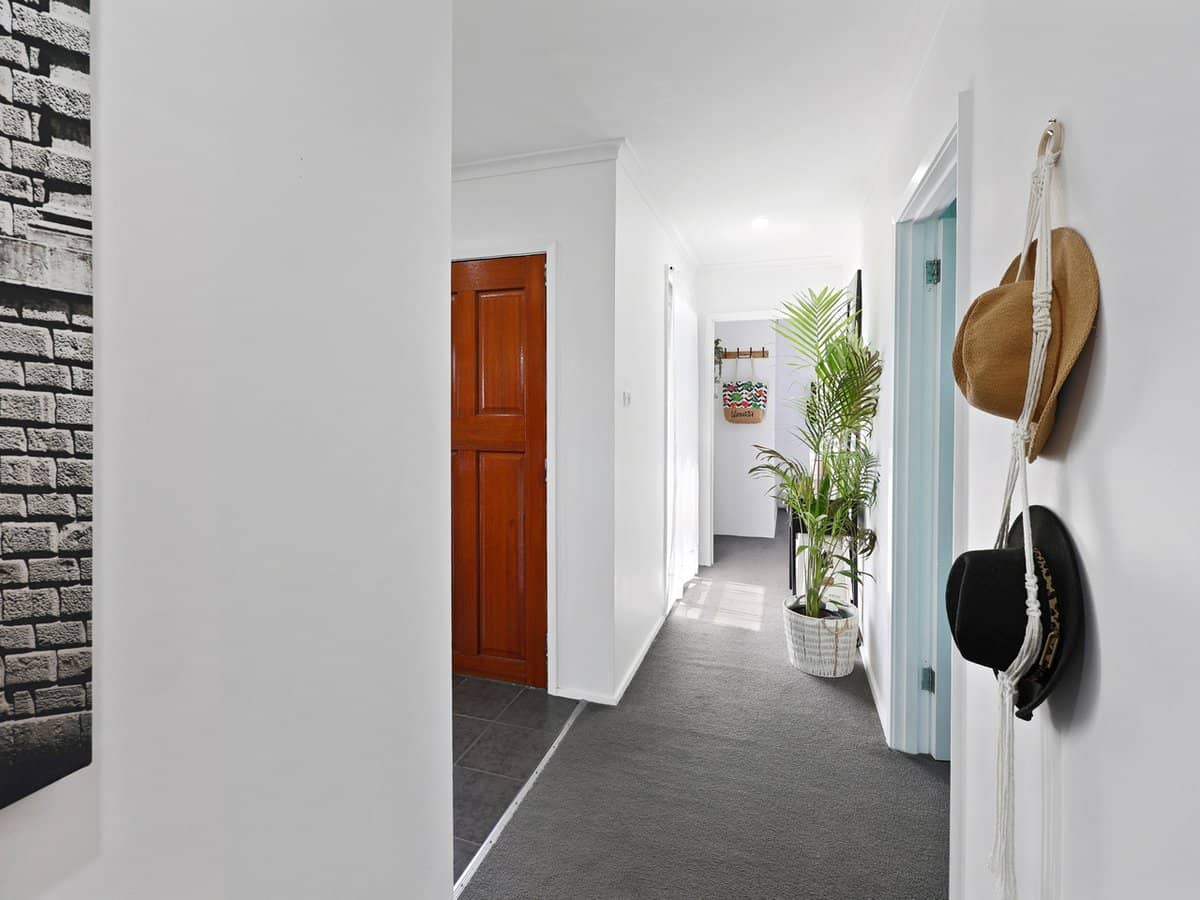 29 Kauri Crescent, PORTLAND - Thumbnail 2