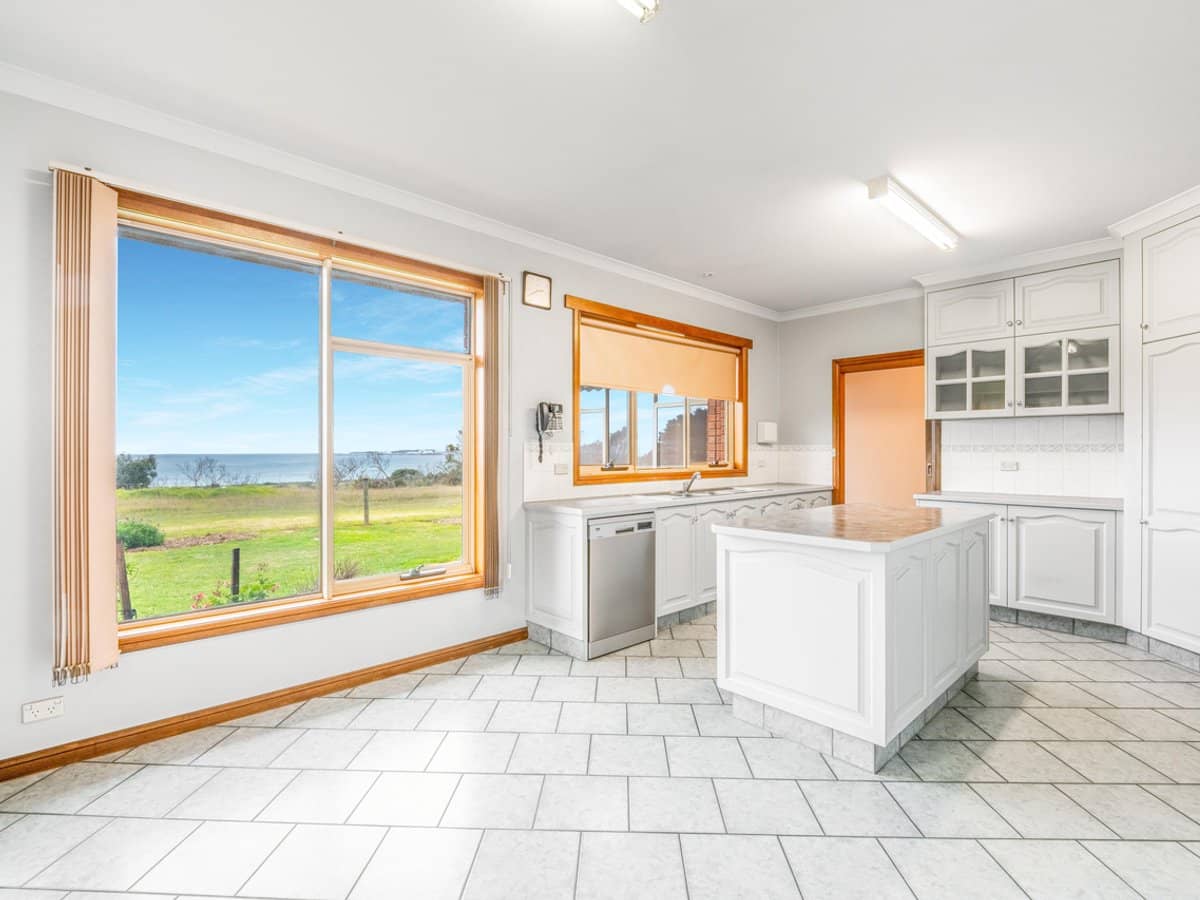 808 Henty Highway, BOLWARRA - Thumbnail 11