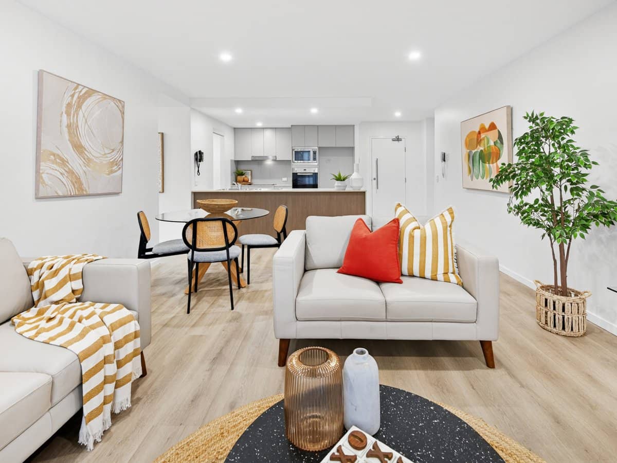 2111/2 Activa Way, Hope Island - Thumbnail 2