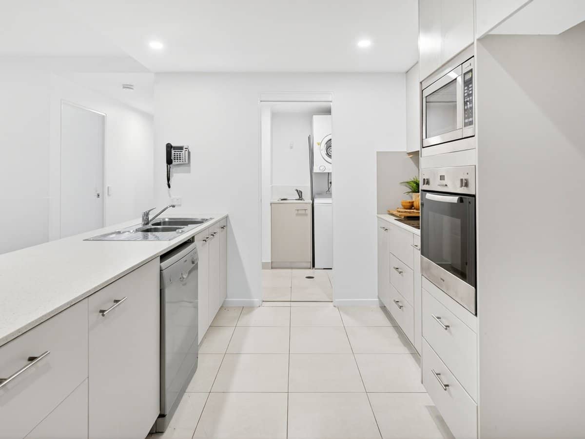 2111/2 Activa Way, Hope Island - Thumbnail 18