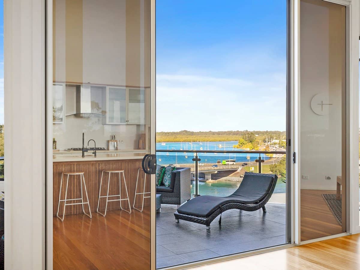 9a Kennedy Drive, TWEED HEADS - Thumbnail 3