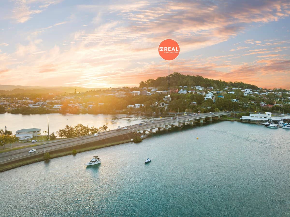 9a Kennedy Drive, TWEED HEADS - Thumbnail 27