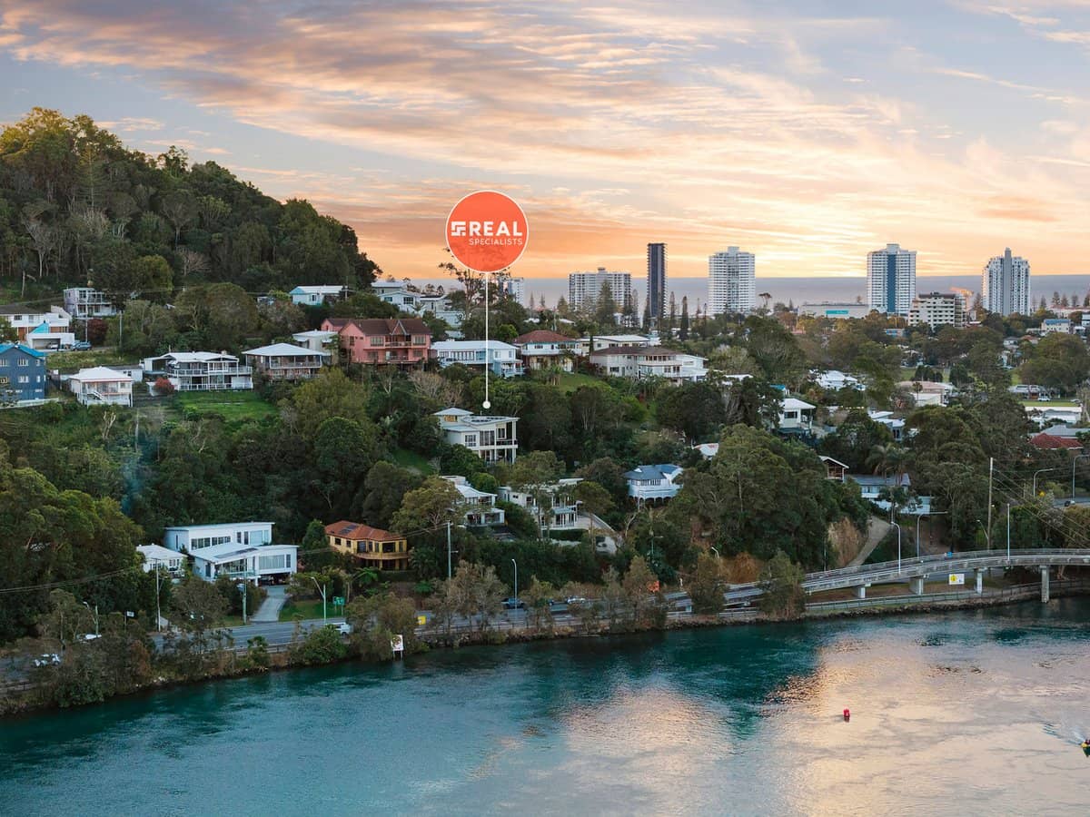 9a Kennedy Drive, TWEED HEADS - Thumbnail 28