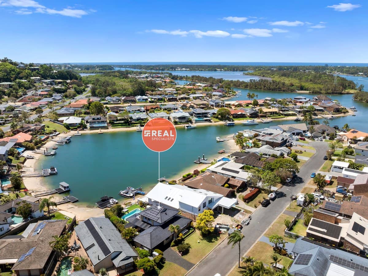 3 Commodore Court, BANORA POINT - Thumbnail 1