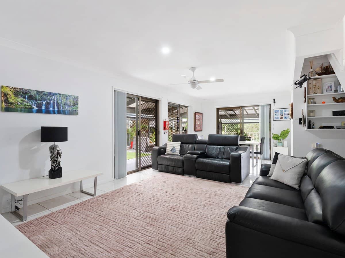 3 Commodore Court, BANORA POINT - Thumbnail 8