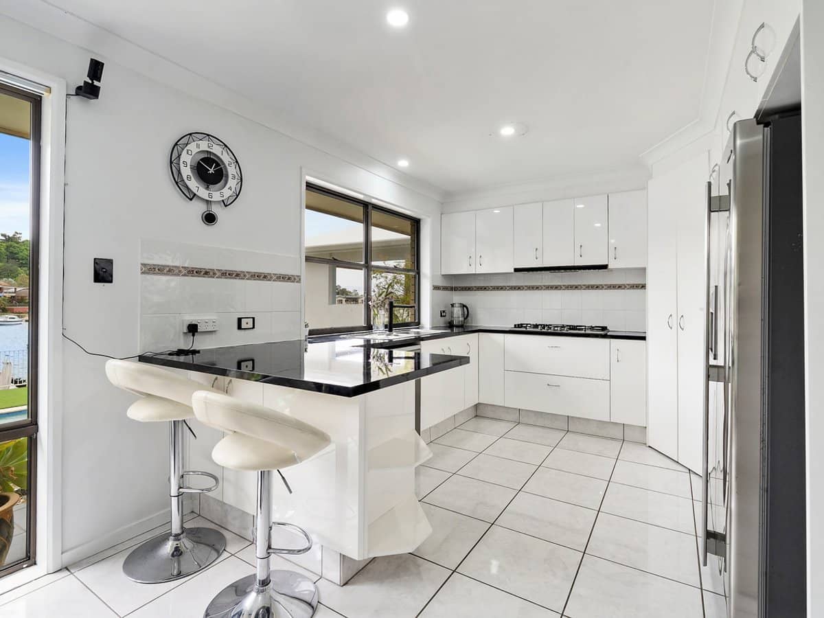 3 Commodore Court, BANORA POINT - Thumbnail 13