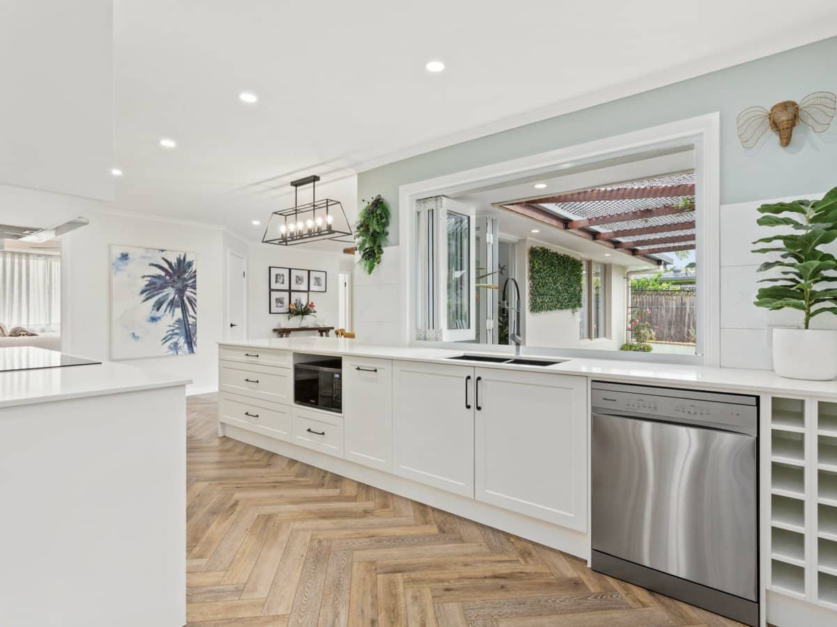 14 Congreve Close, MUDGEERABA - Thumbnail 3