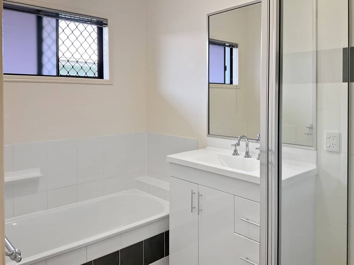 3 Marquise Circuit, BURDELL - Thumbnail 15