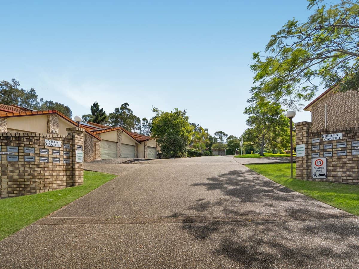 50 Castile Crescent, EDENS LANDING - Thumbnail 11