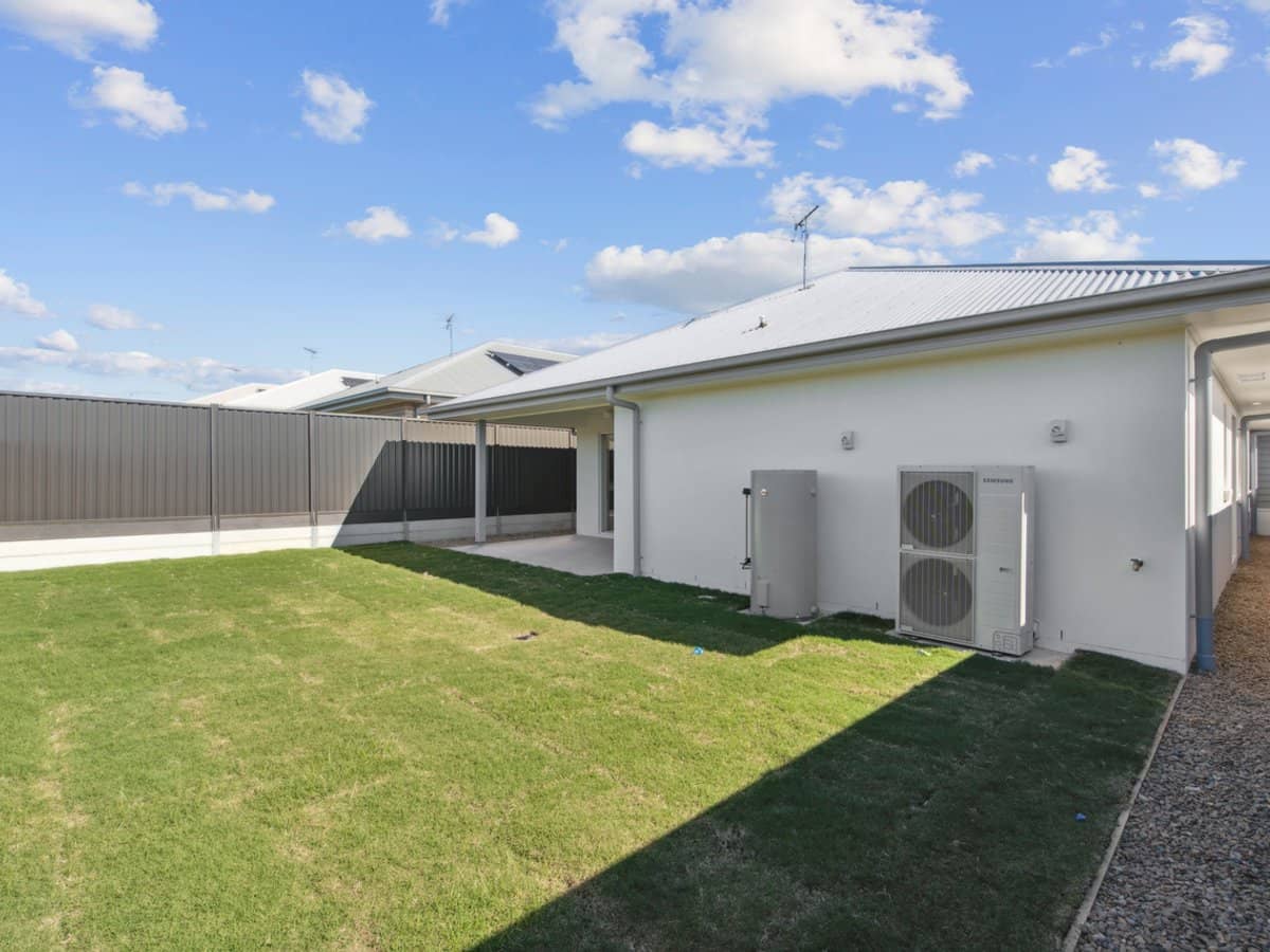 21 Salsa Street, RIPLEY - Thumbnail 3