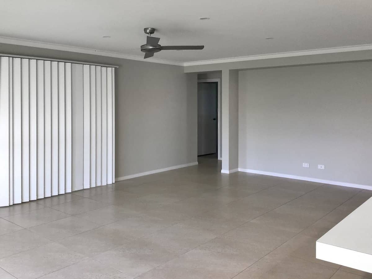 38 Trevean Drive, KLEINTON - Thumbnail 3