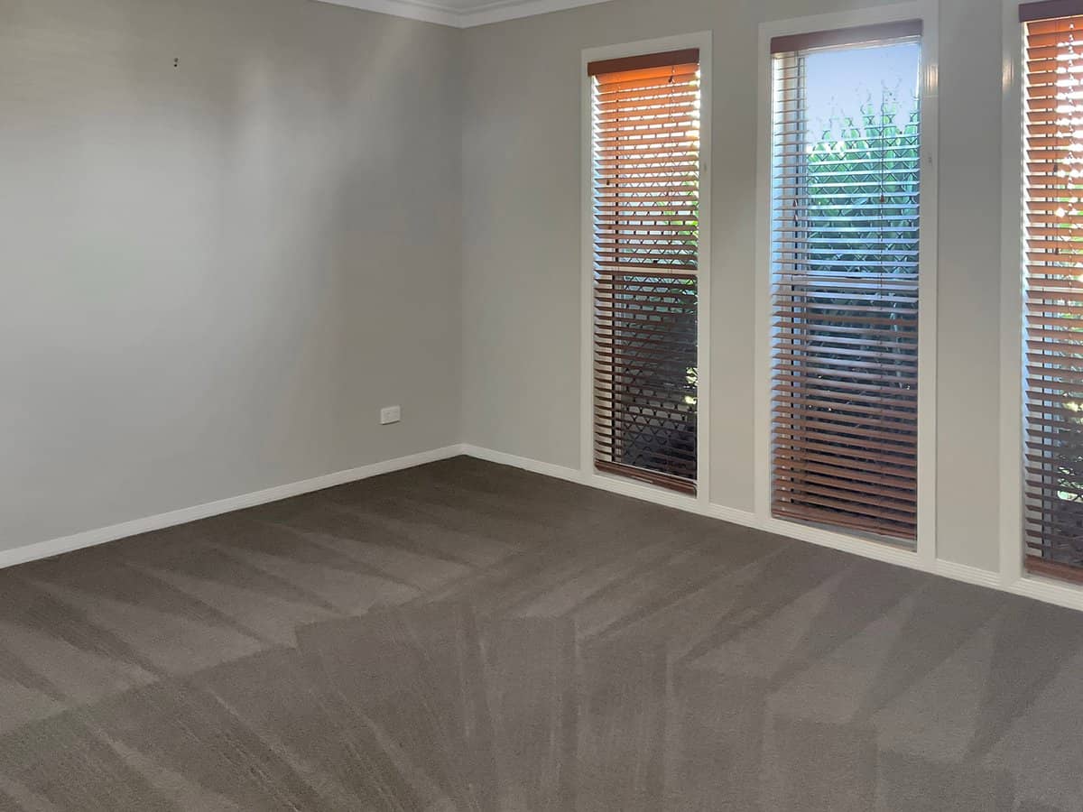 38 Trevean Drive, KLEINTON - Thumbnail 4