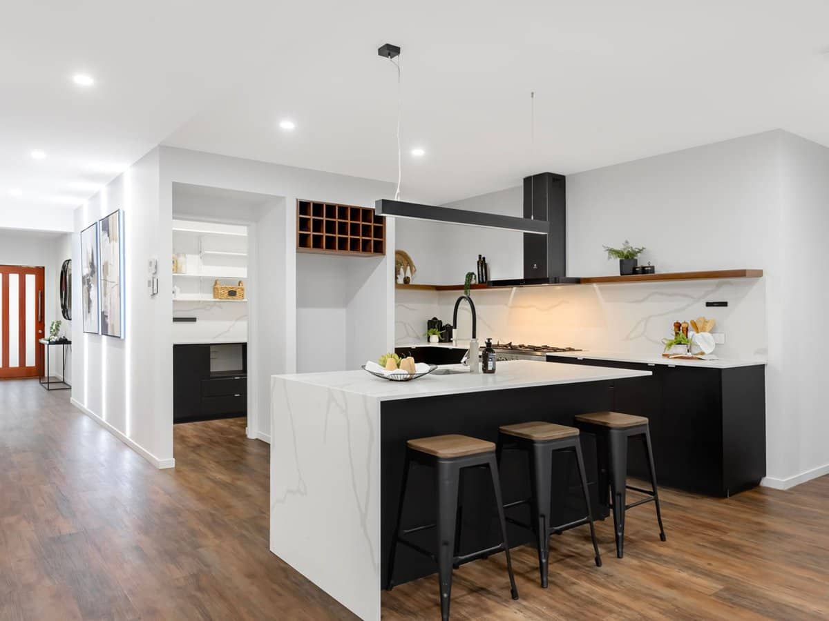 18 Pathfinder Road, Coomera Waters - Thumbnail 5