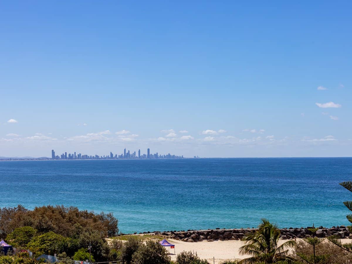 62 Marine Parade, COOLANGATTA - Thumbnail 11