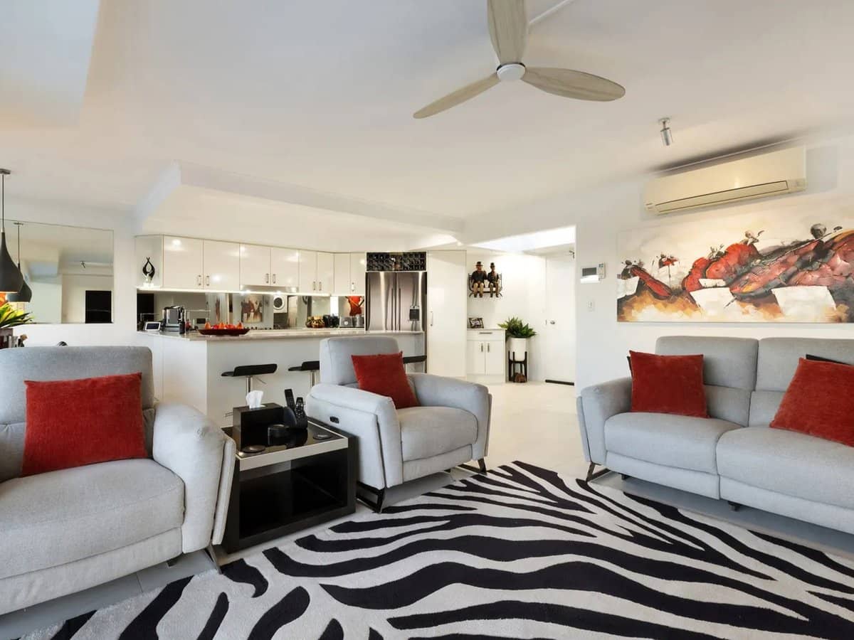 62-68 Marine Parade, COOLANGATTA - Thumbnail 9