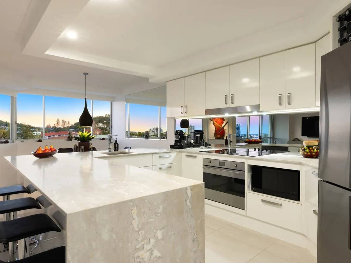 62-68 Marine Parade, COOLANGATTA - Thumbnail 12