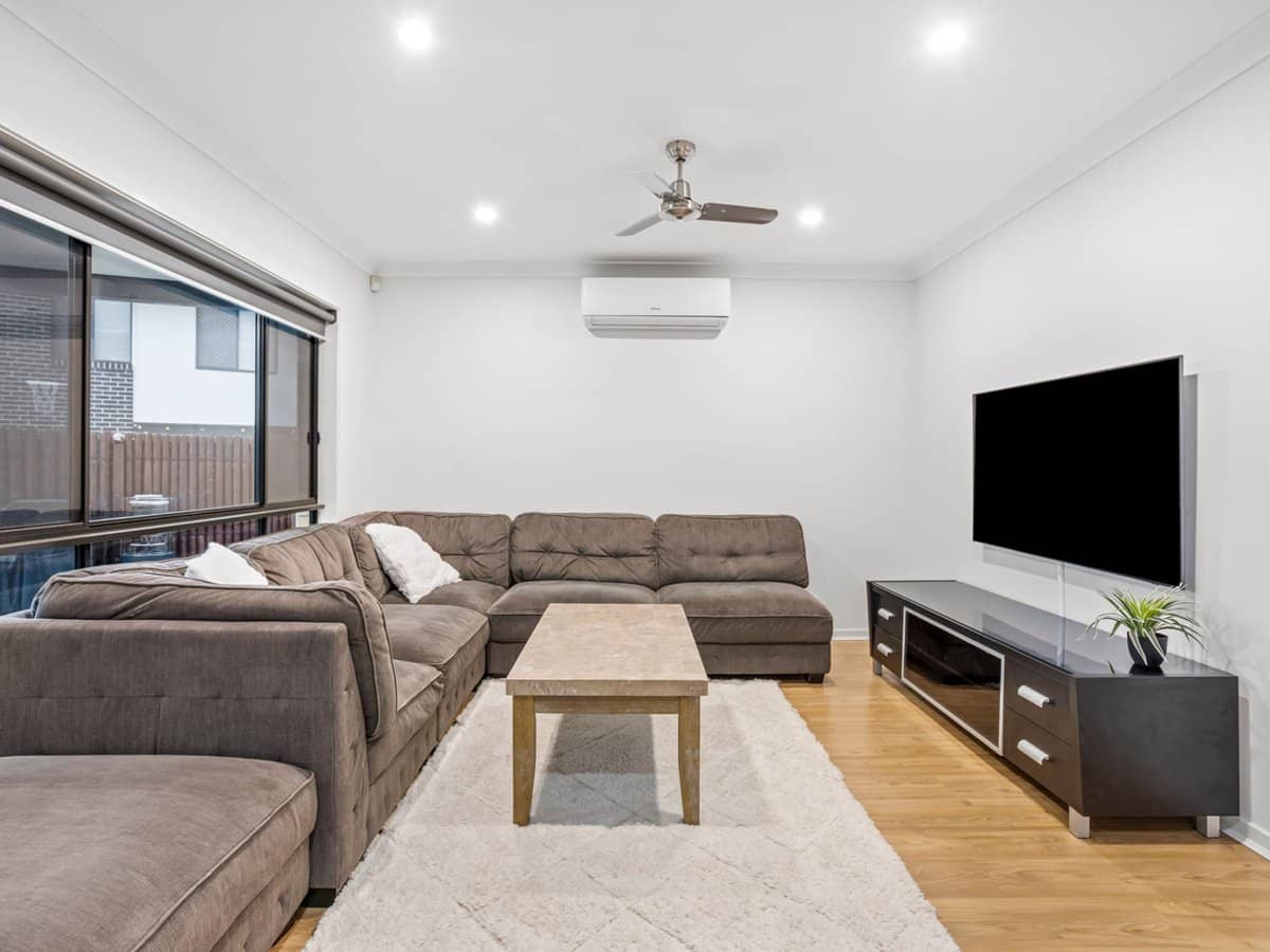 483 Gainsborough Drive, Pimpama - Thumbnail 2