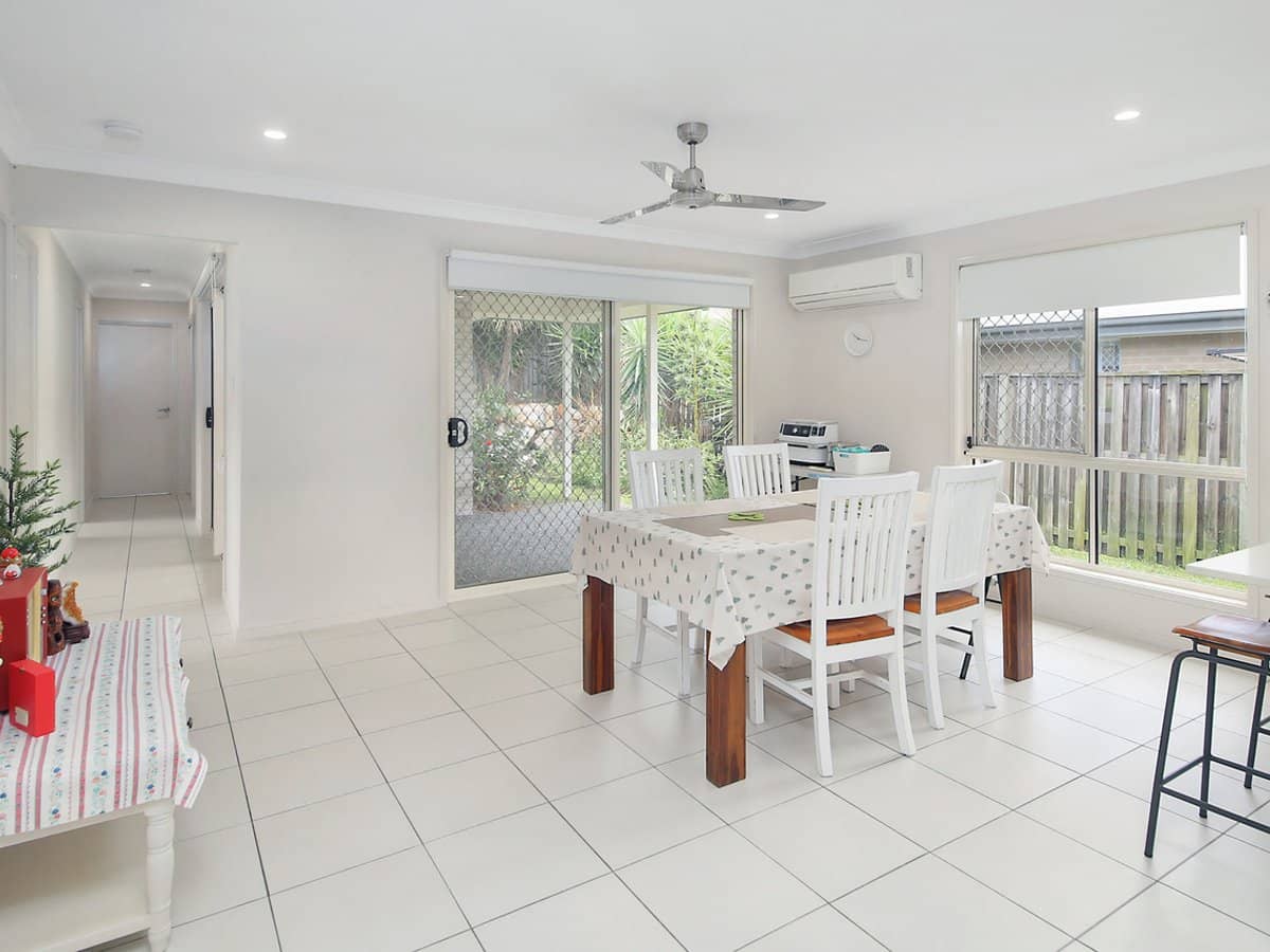 1 Myrtle Street, DEEBING HEIGHTS - Thumbnail 9