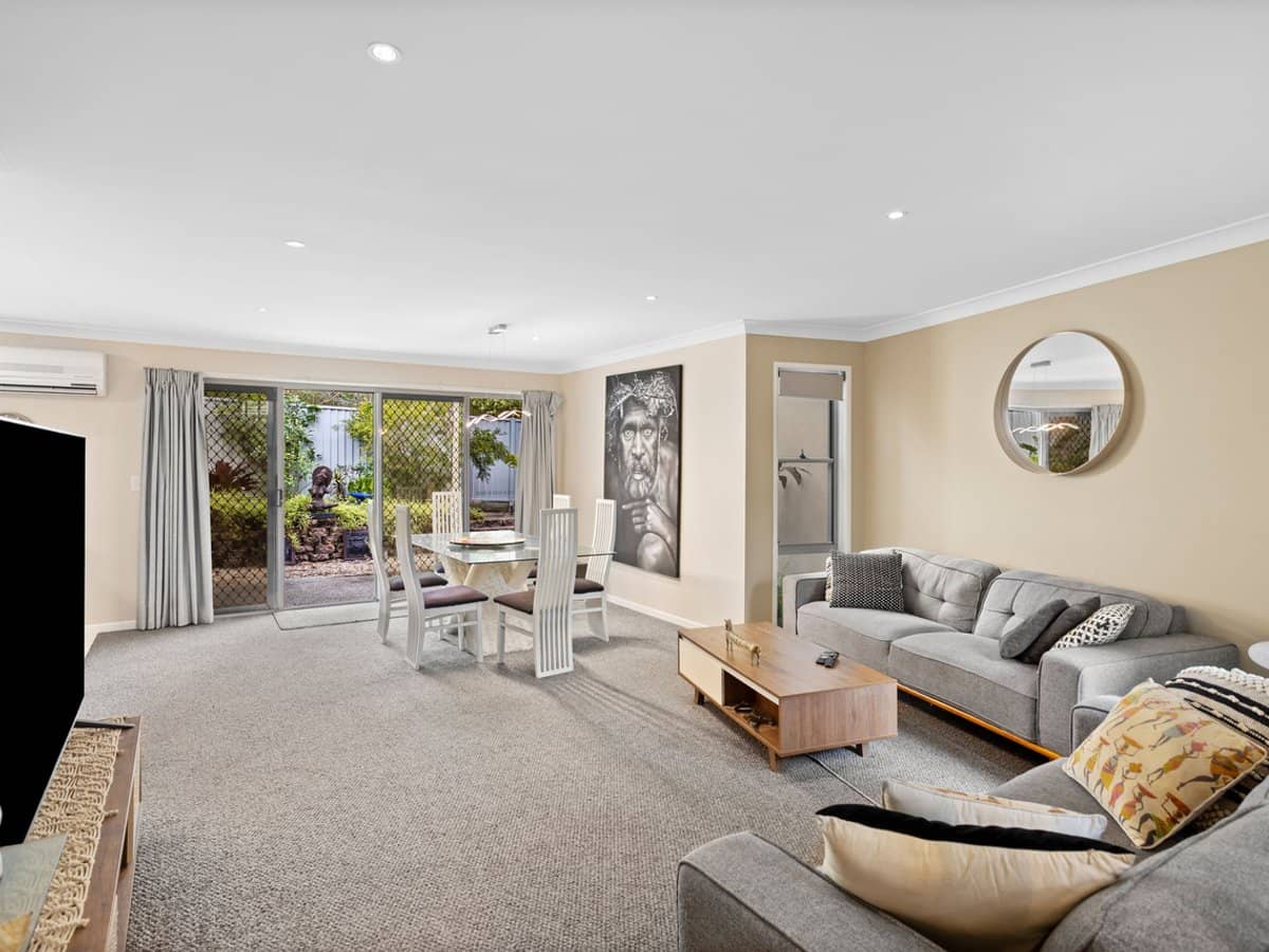 1 Belongil Street, Pacific Pines - Thumbnail 5